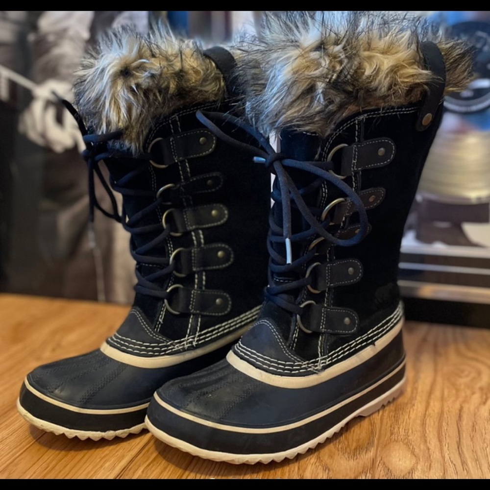 black suede Joan Of Arctic - Sorel winter boots ❄️